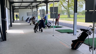 batiment du golf de pau avec les conseils de tokonoma agency