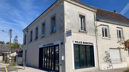 vue exterieur police police municipale mairie de chateau-renault mission amo tokonoma agency AMO Bâtiments - Programme | AMO Rénovation énergétique | Expert d'Assuré